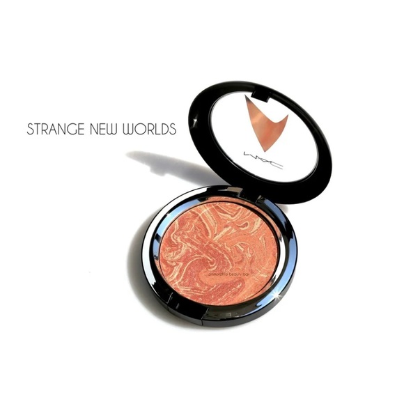 2 new MAC Startrek limited edition light fantastic powders - Picture 2 of 6